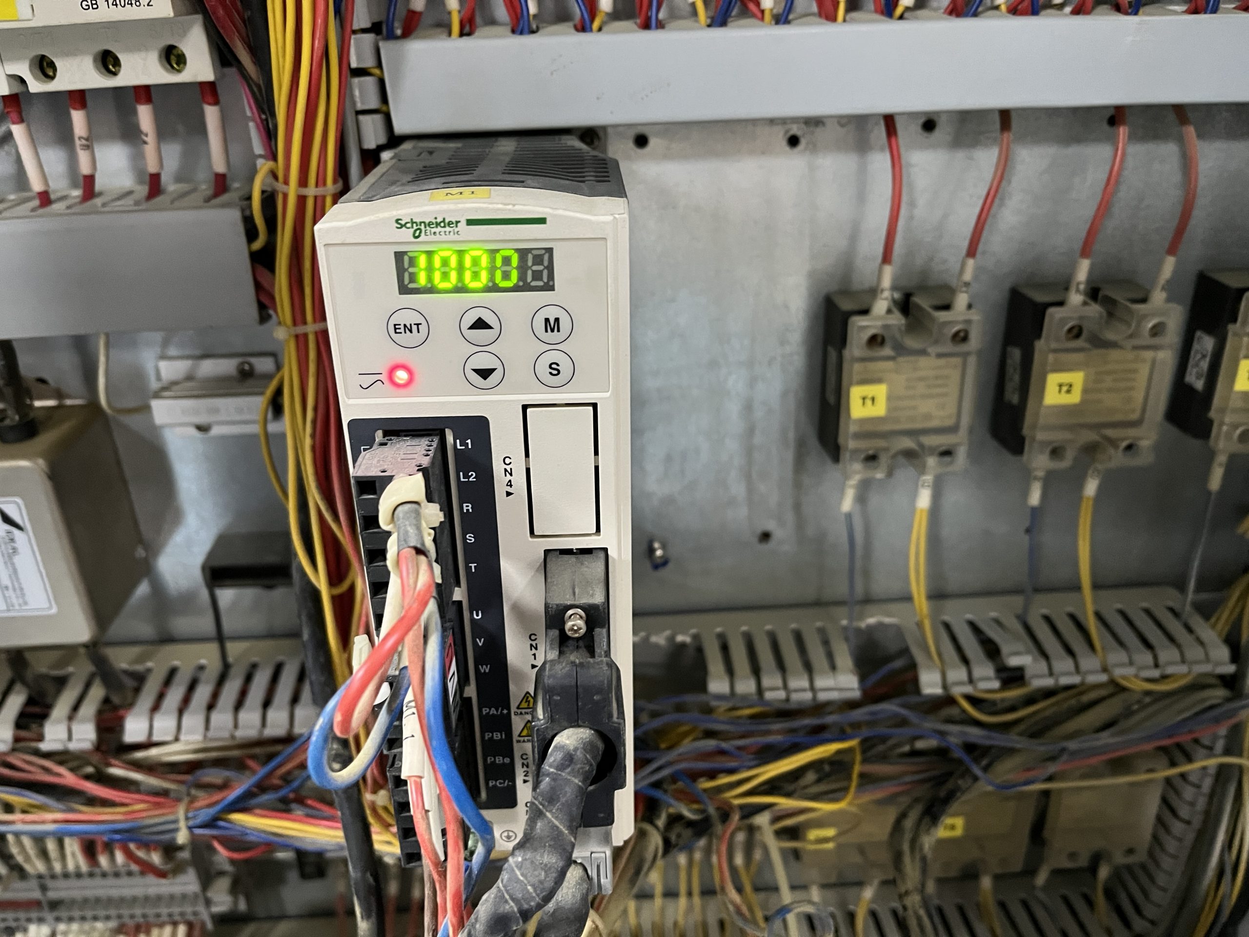 Dịch Vụ Nâng Cấp Servo Chuyên Nghiệp – Yaskawa, Mitsubishi, Panasonic, Omron,Schneider